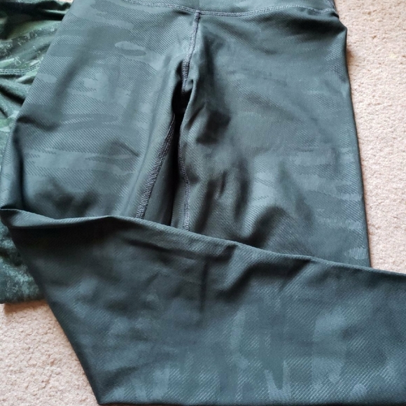 Camo Leggings Lot - Picture 5 of 8